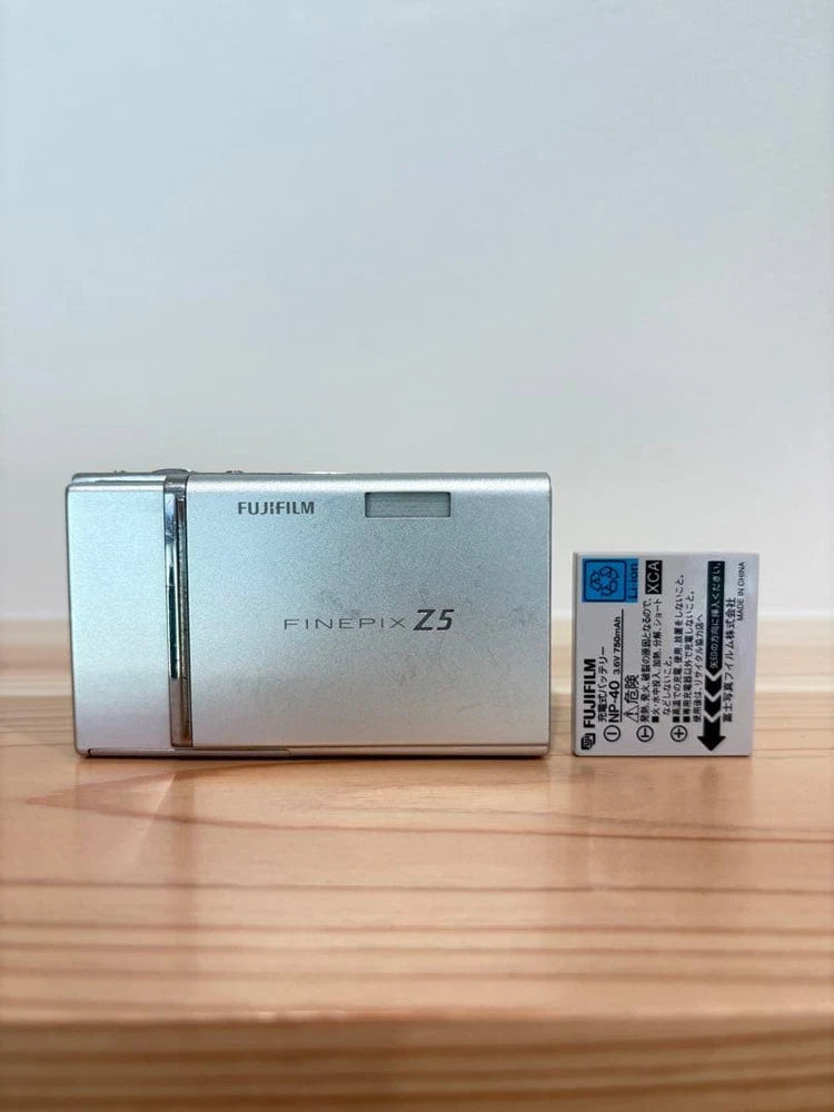Fujifilm FinePix Z5 Compact Digital Camera Tested Working From Japan