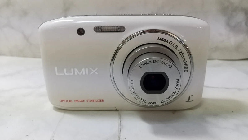 K6727 Panasonic LUMIX DMC-S2 Compact Digital Camera / Small Digital Camera /