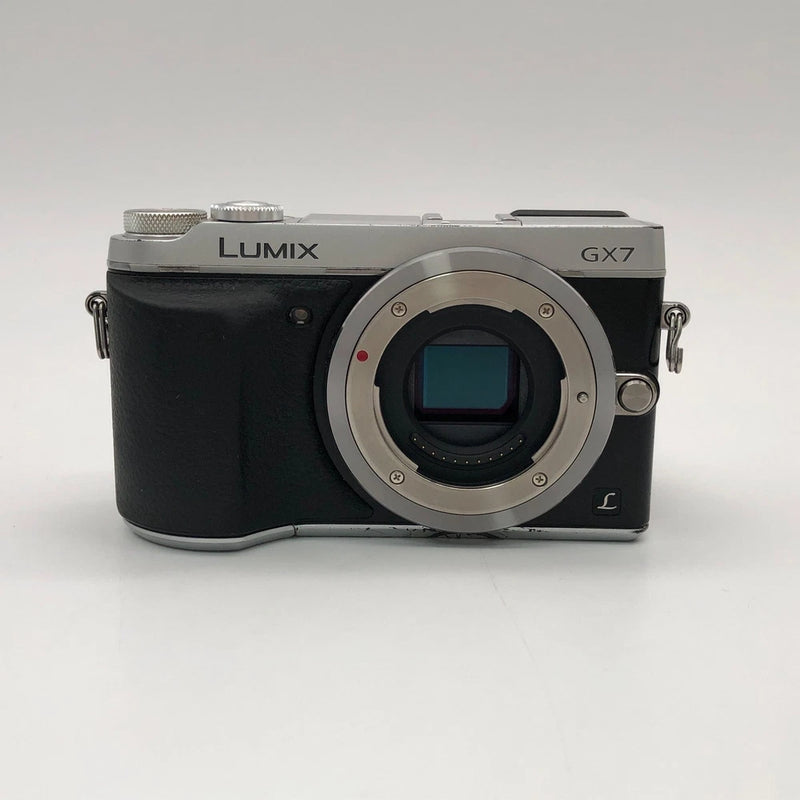 Panasonic LUMIX DMC-GX7 Mirrorless Digital Camera Body with Accessories Good