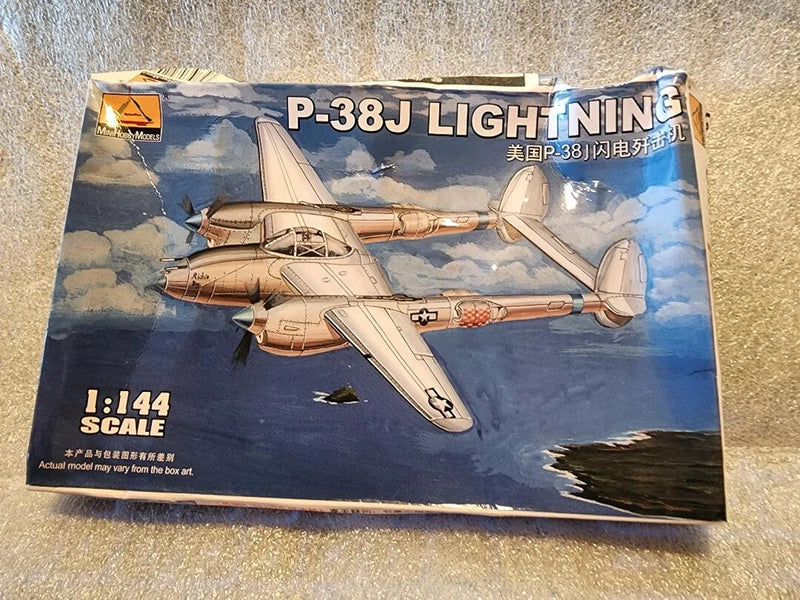 1:144 P-38J Lightning model kit box with aircraft illustration and scale label