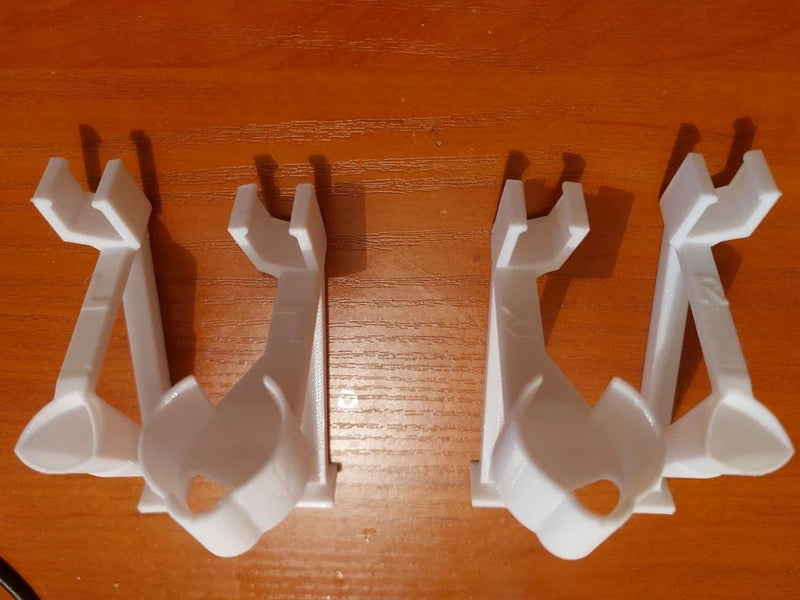 White drone landing legs with forked feet and center strut