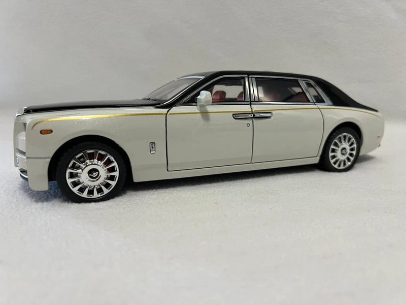 Rolls Royce Phantom Model/Diecast Car 1:18 Scale