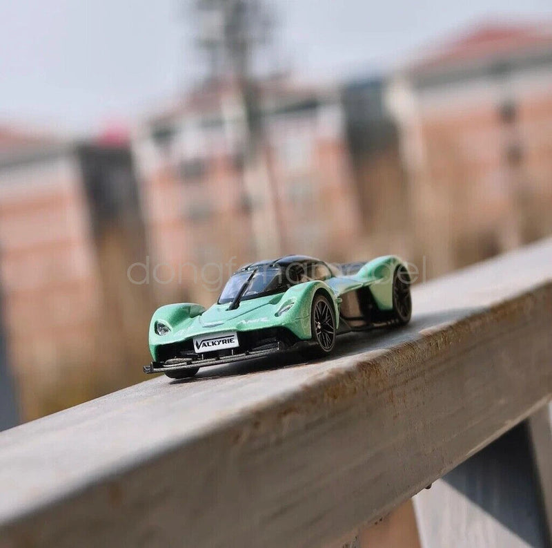TSC 1:64 Scale Green VALKYRIE Super Racing Sports Diecast Metal Toy Model
