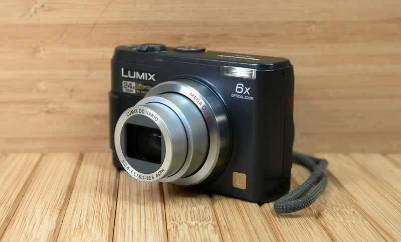 Panasonic LUMIX DMC-LZ2 5MP Digital Camera, 6x Optical Zoom, Made in Japan