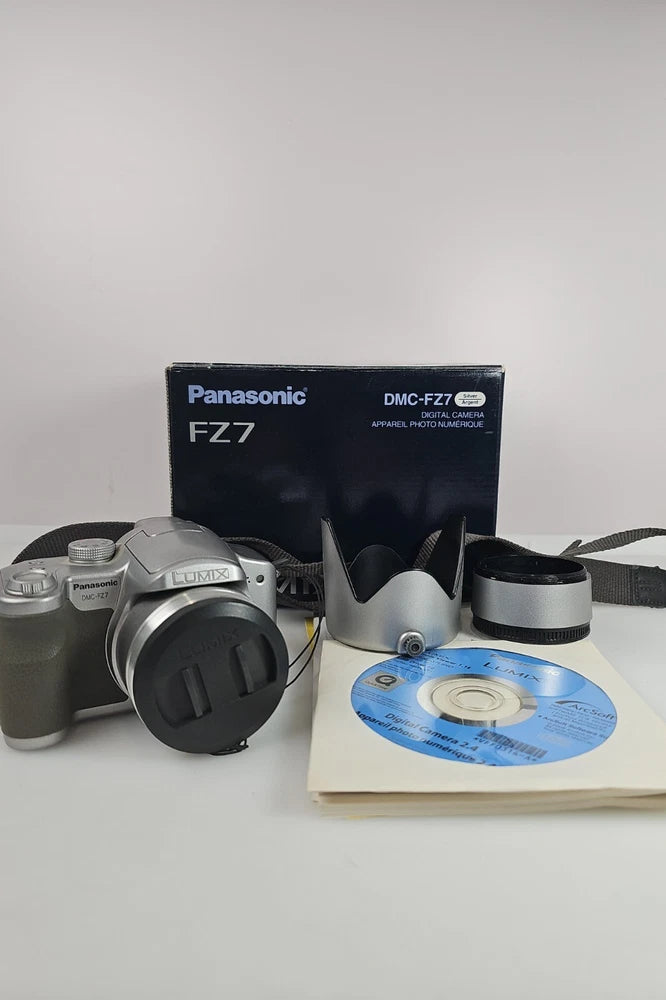 Untested Panasonic Lumix DMC-FZ7 12x  Zoom Digital Camera & Accessories Silver