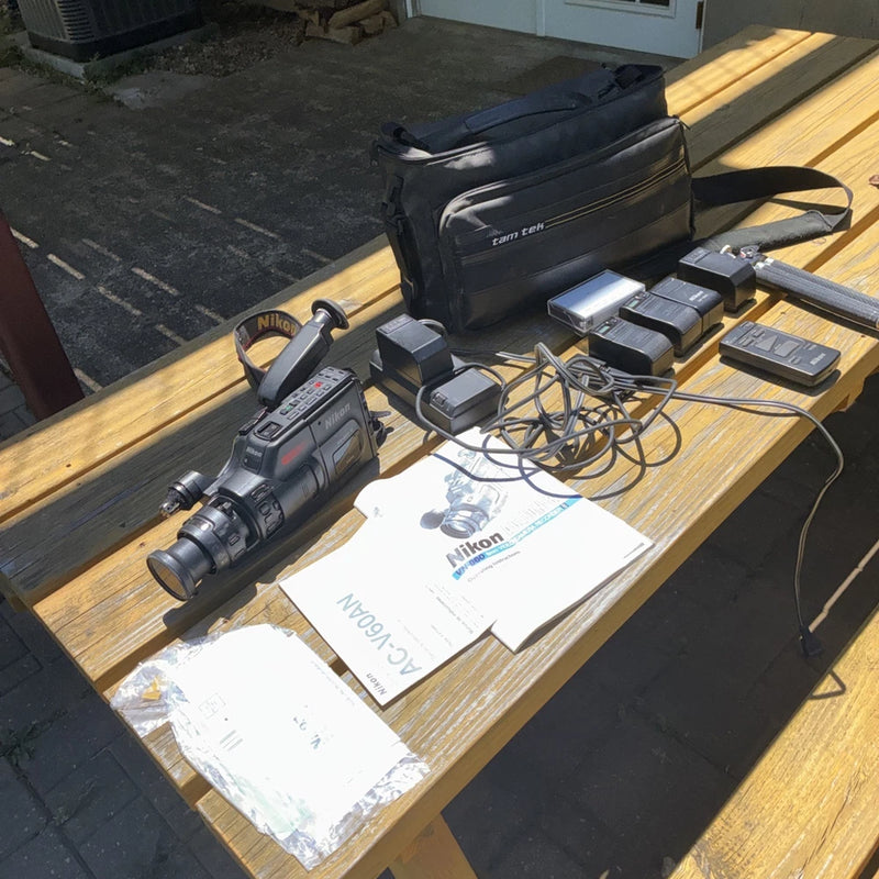 Nikon VN-860 Hi8 Action-8 LCD 8mm Video Camcorder -parts Repair