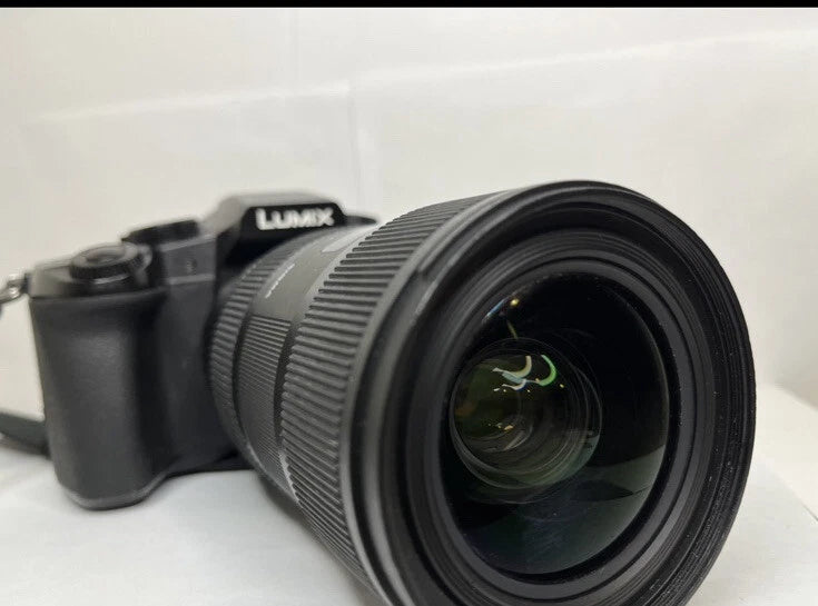 Panasonic, Lumix, G 85 with 4 lens include