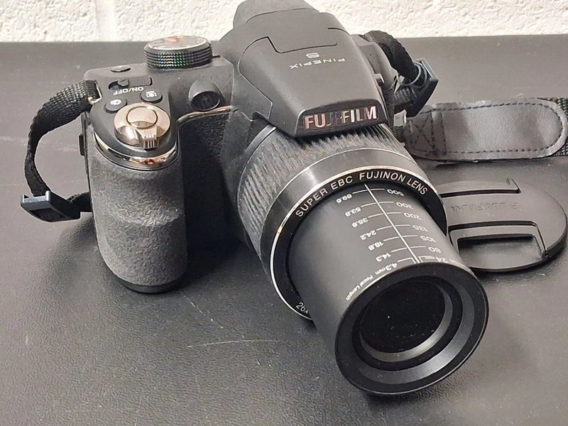 NrMint -Fujifilm FinePix S3300 Digital Camera 14 MP 26x Zoom- SAME DAY-WARRANTY