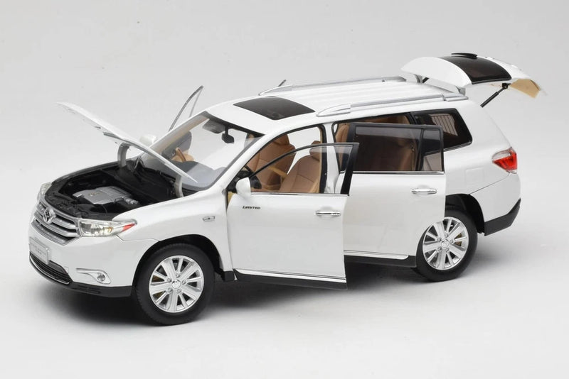 1/18 Toyota Highlander 2012 White Diecast Model Car Gifts For Friends