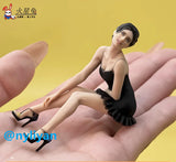 1/18 Miniatures Sexy Black Skirt Girl Scene Props Figures Model For Car Vehicles