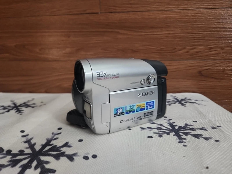 Samsung SC-DC164 DVD Camcorder with 33x Optical Zoom ?C As Is Parts Only