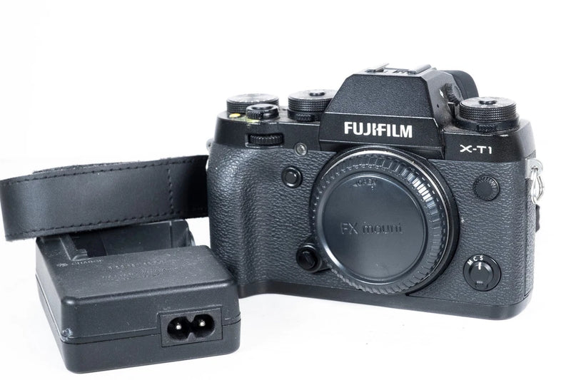 Fujifilm X-T1 Mirrorless Camera Body - Shutter count 4,334 - Battery & Charger