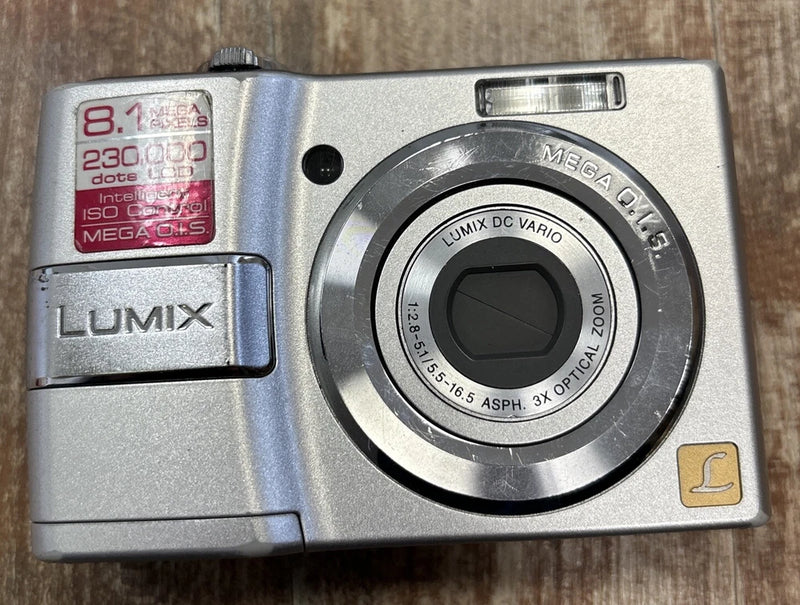 Working PANASONIC LUMIX DMC-LS80   DIGITAL CAMERA    Tested