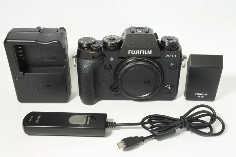 670 Shots [Almost MINT] Fujifilm X-T1 16.3MP Mirrorless Digital Camera w/Flash