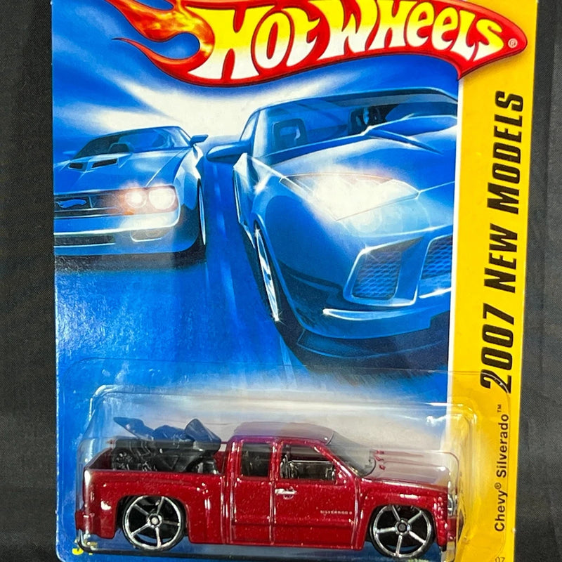 Hot Wheels 2007 New Models Chevy Silverado Red Pickup Truck w/ Motorcycle #20/36
