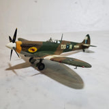 Vintage Supermarine Spitfire MK VII 1/72? Plastic Model Fighter Plane