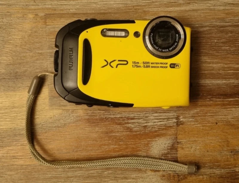 Fujifilm FinePix XP80 50ft Underwater Shockproof Wifi Digital Camera FREE POST