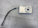 Panasonic LUMIX 12 MEGA PIXELS camera SPARES or REPAIRS silver