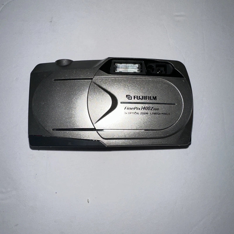 Vintage Fujifilm FinePix 1400 Zoom Digital Camera 1.3MP 3X Optical N/Card Tested
