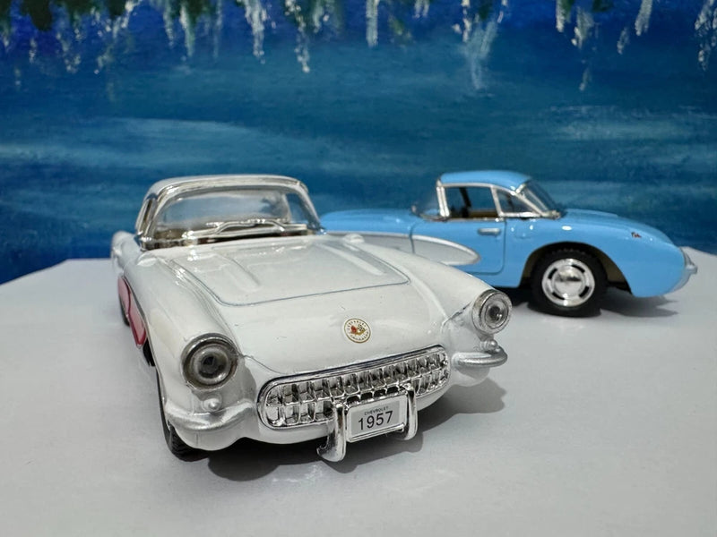 Chevrolet Corvette 1957, diecast model car, 1/34 scale model car, vintage model