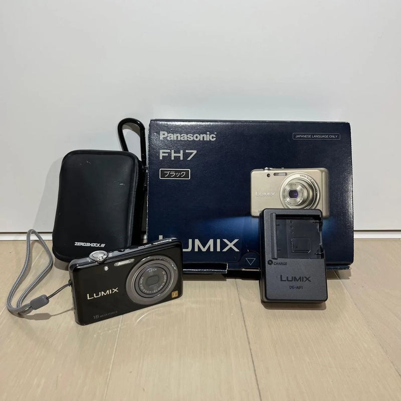 Panasonic LUMIX FH7 Black Compact Digital Camera Used clean Quality