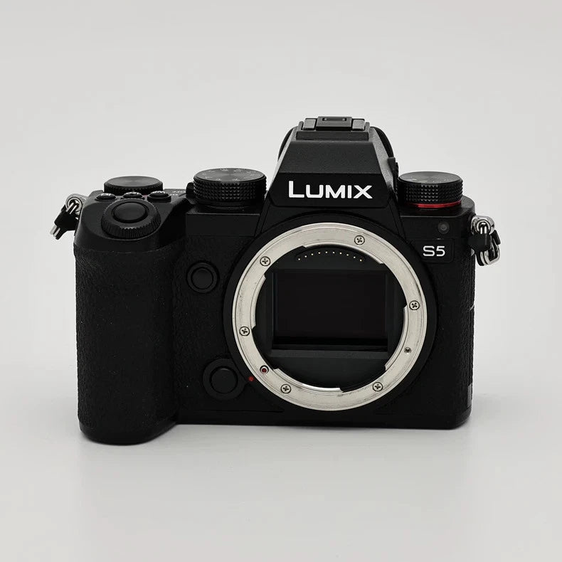 Panasonic LUMIX S5 Compact Full-Frame Camera - 24.2MP, 4K Video ¡¾body only¡¿