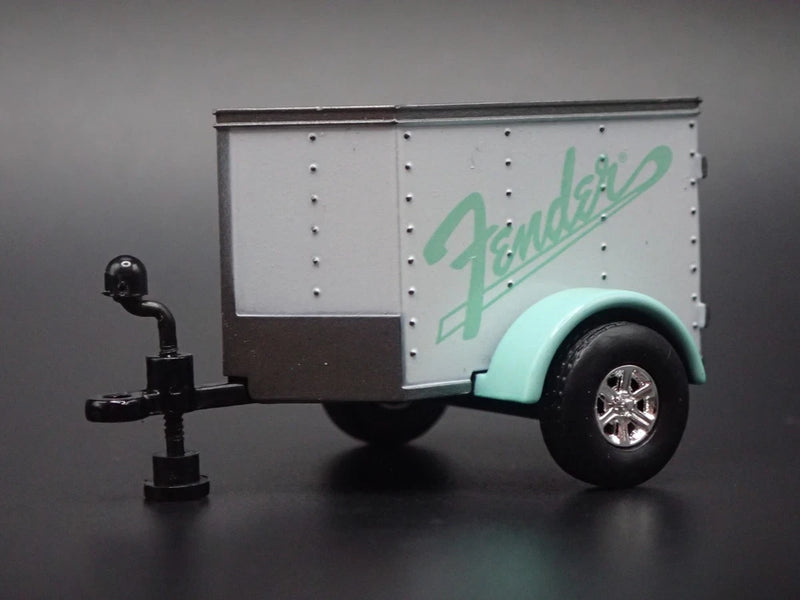 ENCLOSED V NOSE MINI TRAILER w/ OPENING DOOR FENDER 1:64 SCALE DIORAMA MODEL