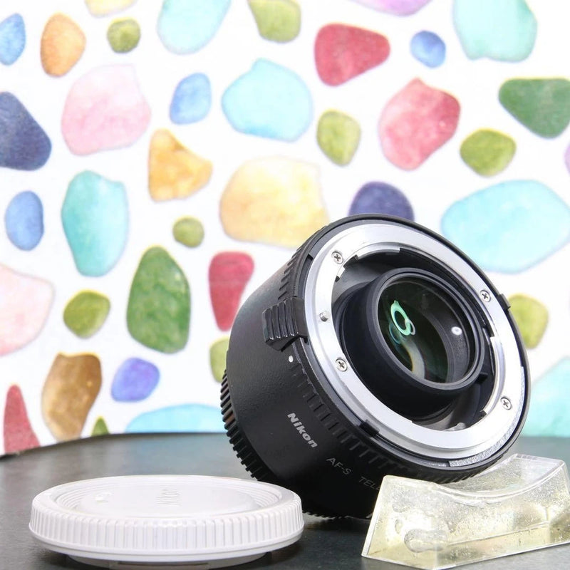 Beautiful Nikon AF-S Teleconverter TC-17E II