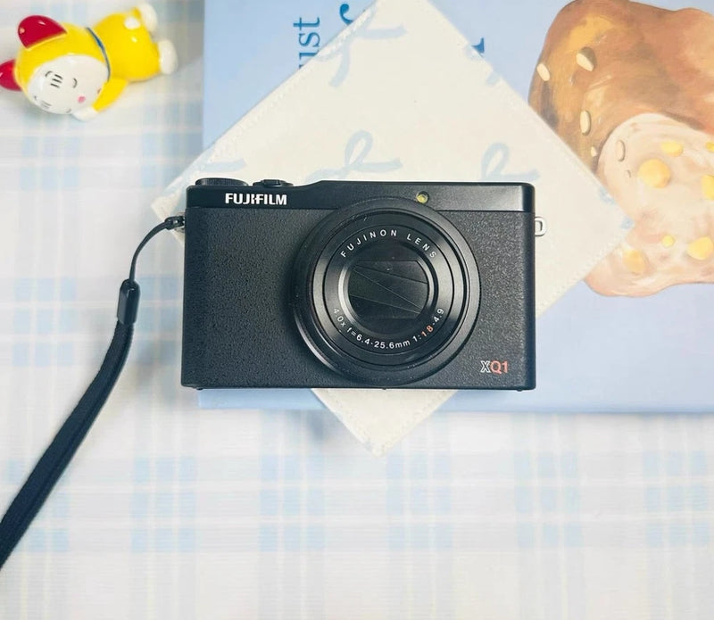 Fujifilm XQ1 Digital Camera Black (Preowned)