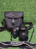 FujiFilm FinePix SL245 Digital Bridge Camera 14MP 24x Zoom Lens UNTESTED