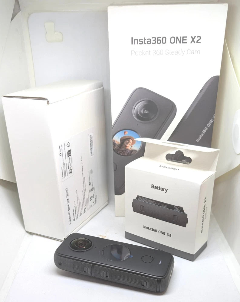 Insta360 ONE X2 5.7K 360?? Action Camera Impermeabile Slot SD + Copri Lenti