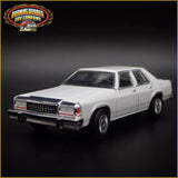 1980-1991 FORD LTD CROWN VICTORIA WHITE 1:64 SCALE COLLECTIBLE DIORAMA MODEL CAR