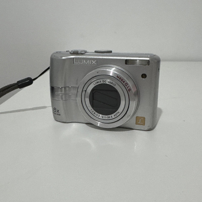 Panasonic LUMIX DMC-LZ7 Compact Digital Camera TESTED for Parts As Is