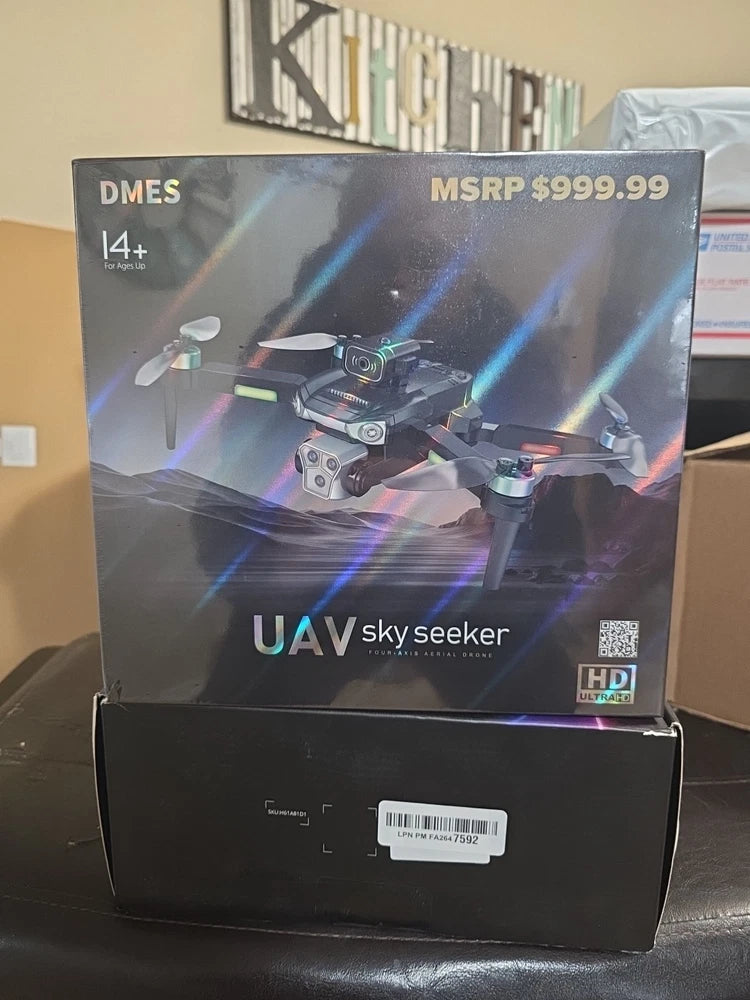 UAV Skyseeker drone retail box with quadcopter image and HD camera label