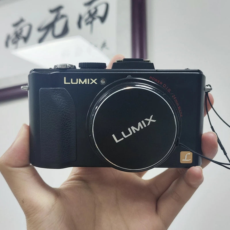 Panasonic Lumix DMC-LX5 3.8x Optical Zoom with 10.1 MP Digital Camera Black