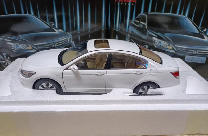 White 1:18 die-cast Honda Accord car model, side profile with alloy wheels