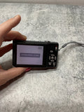 Panasonic Lumix DMC-FH20 Digital 14MP 8x LCD Black Camera NO CHARGER S