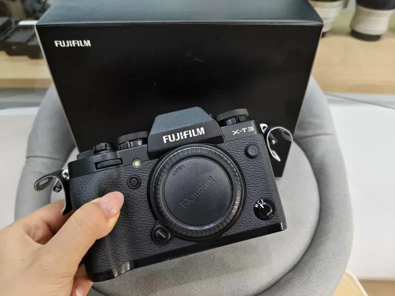 Fujifilm X-T3 Mirrorless Digital Camera (Body Only) - Black A