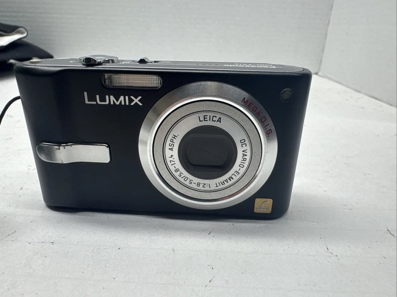 Lumix Panasonic DMC-FX12 Digital Camera Silver Black Good Condition Untested Gf