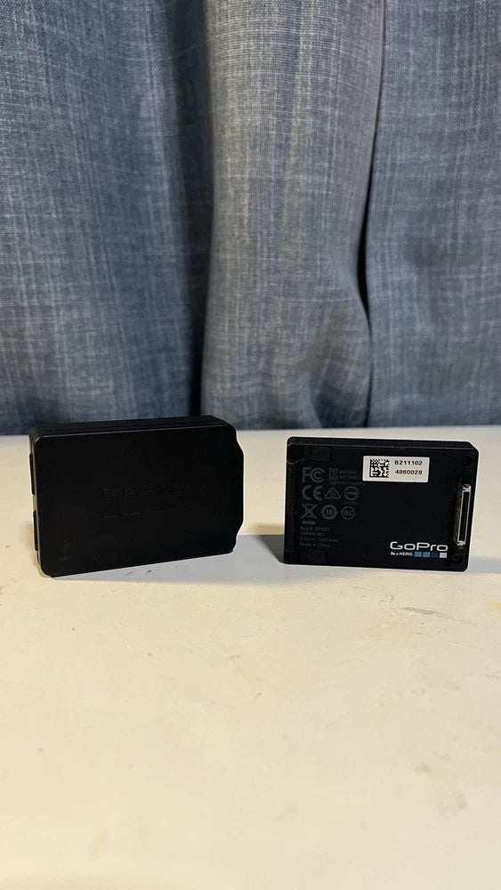 GoPro Hero 4 black camera battery pack with black case