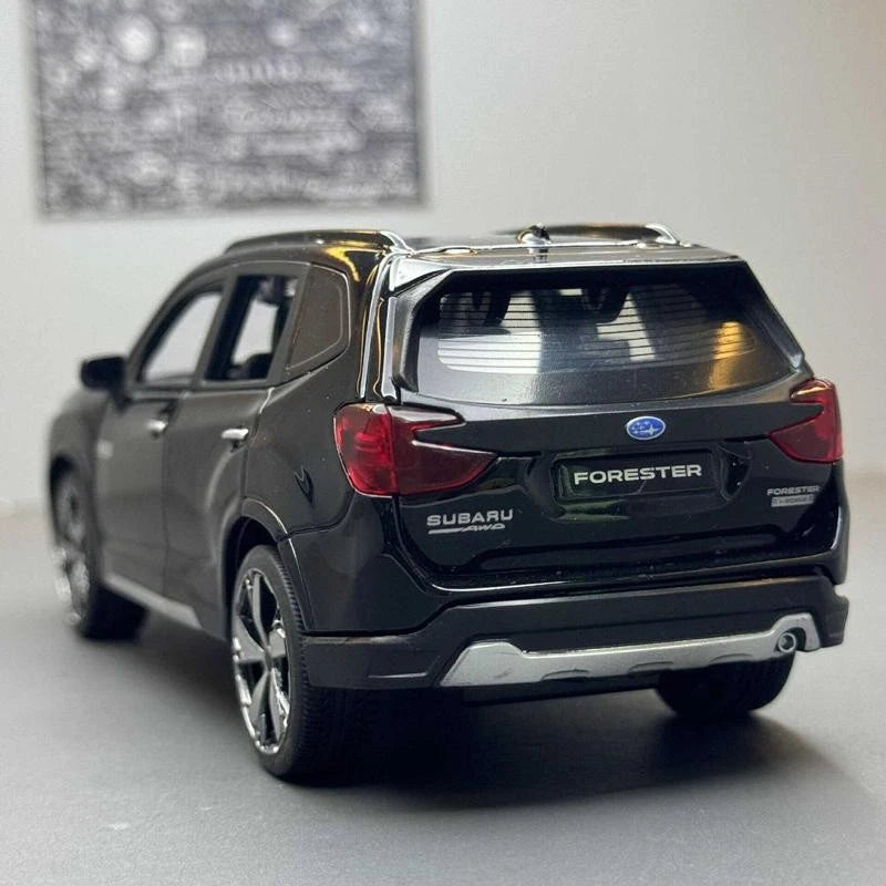 1/30 Subaru Forester SUV Alloy Car Model Diecast Metal Off-road Vehicles Car