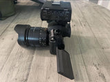 Panasonic LUMIX DC GH5 4K Lens/Accessories (near mint)