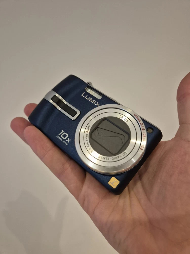 Panasonic Lumix DMC-TZ3 Digital Camera, No Battery ? Faulty Screen.