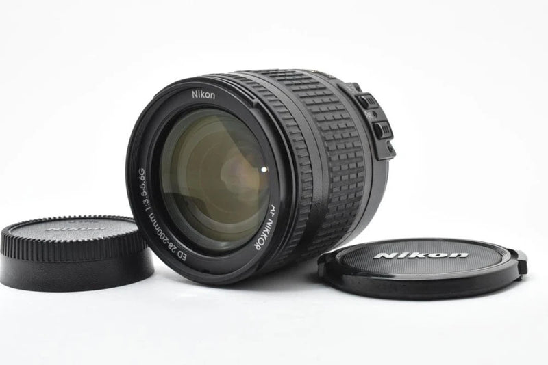 Nikon AF Nikkor 28-200mm zoom lens with front element and rear cap