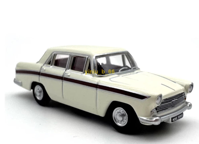 1:76 Diecast White Austin Cambridge Classic Sedan - Collectors Model