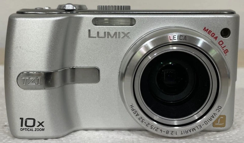 Panasonic Lumix DMC-TZ1 5.0MP Digital Camera (Silver) - POWERS ON, PLEASE READ
