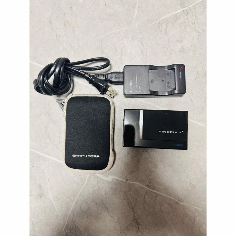 Fujifilm FinePix Z200fd 5x Compact digital camera Japan