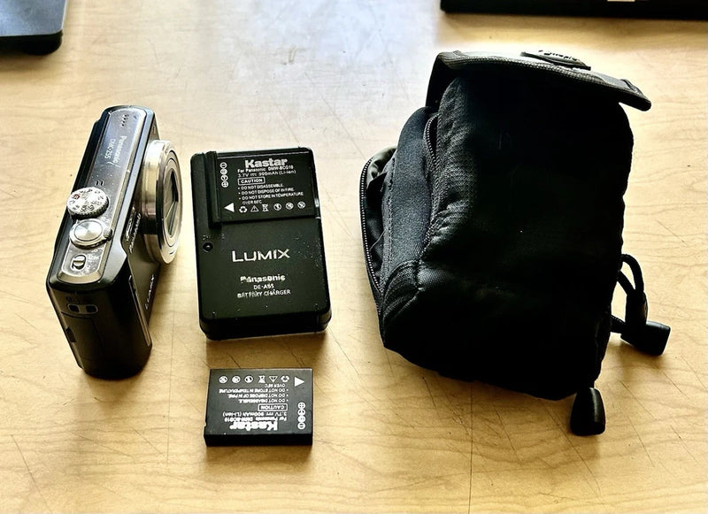 Panasonic LUMIX DMC-ZS5 / DMC-TZ8 12.1MP Digital Camera - Black