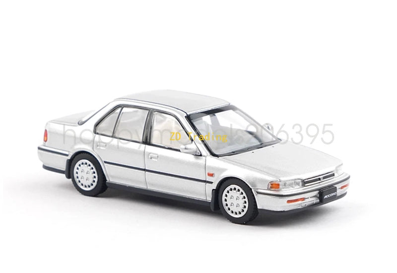 XCARTOY 1:64 Scale Silver Accord CB7 Sedan Sport Classic Model Diecast Metal Car