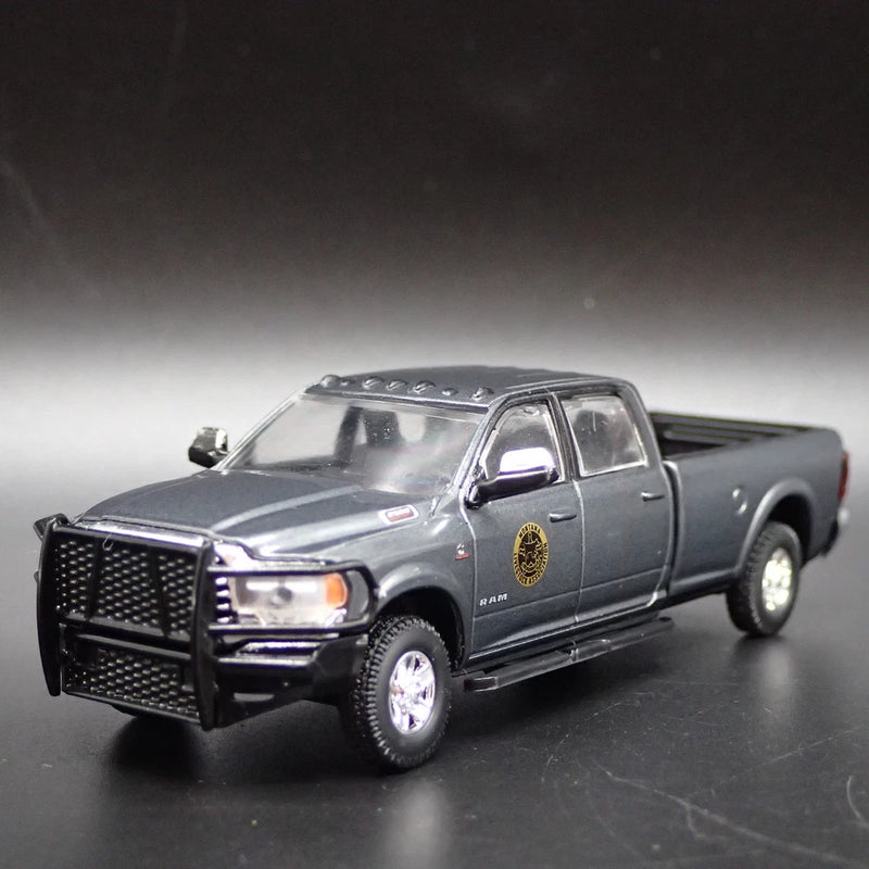 2020 RAM 2500 PICKUP TRUCK YELLOWSTONE DUTTON RANCH 1/64 SCALE DIECAST MODEL CAR